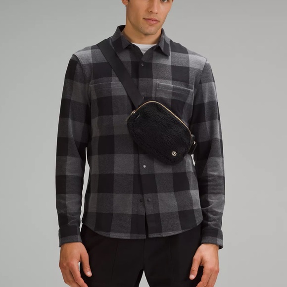 Lululemon Everywhere Belt Bag 1L Fleece - Picture 8 of 10